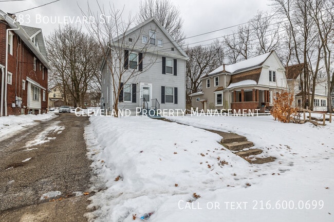 Building Photo - 783 Boulevard St