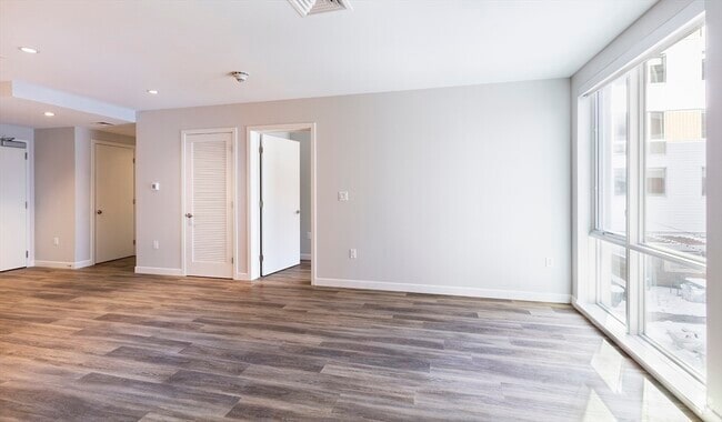 Building Photo - 50 Rogers St Unit 616 Rental