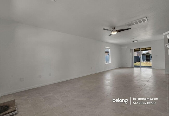 5008 Irvine Ln
