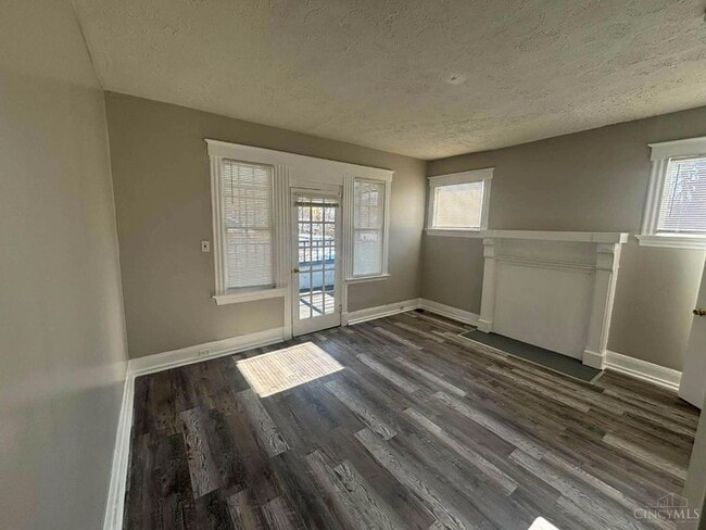 Photo - 3671 Vine St