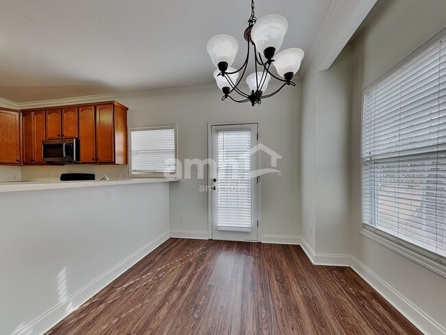 Photo - 1902 Fairdale Way