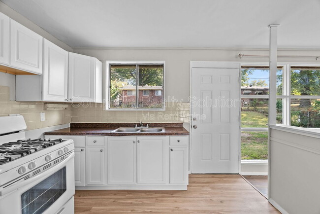 Photo - 10344 Viscount Dr