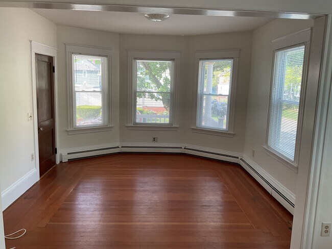 Living Room - 154 5th St Apartments Unit 154 Fifth St.