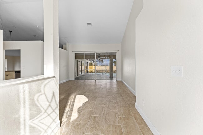 Photo - 2141 SW Bayshore Blvd