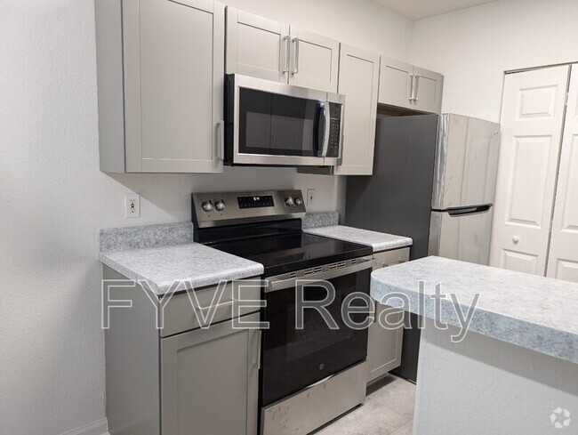 Building Photo - 897 Fording Island Rd Unit Apt 2509