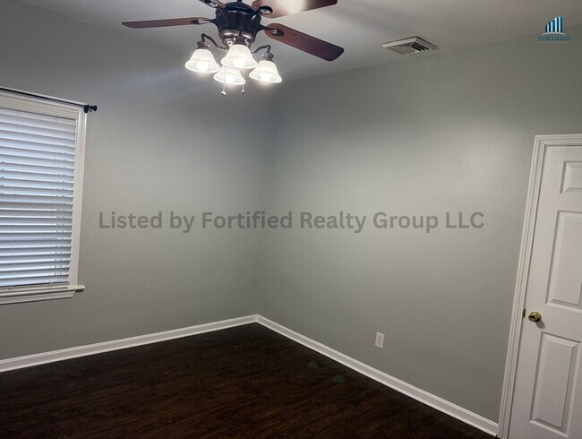 Photo - 1232 N Main St Unidad #3