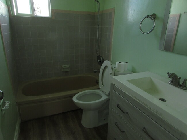 Photo - 1729 N Wilton Pl