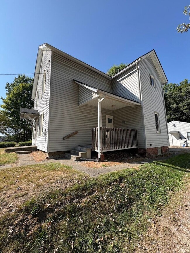 Photo - 686 Sumner St Unit 1