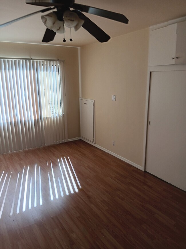 918 W Huntington Dr Unidad M