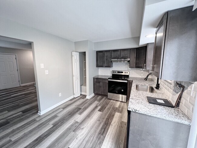 Three Bedroom Townhome in Covington!
