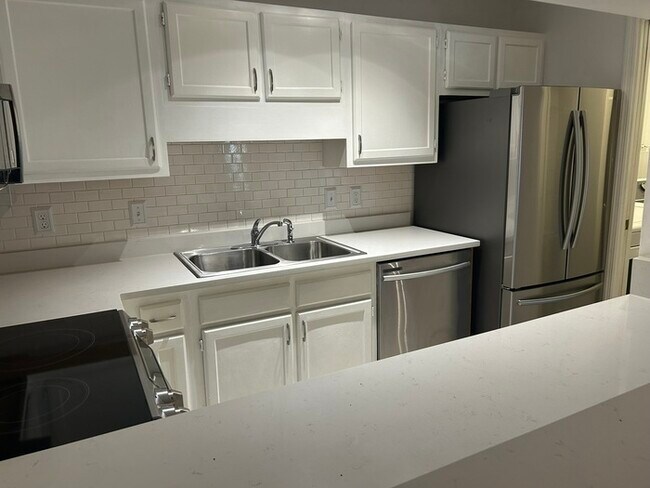 Photo - Move-in Ready Luxurious 2 bedroom, 2 bathroom affordable condo in Hoover, Alabama Unit 1303