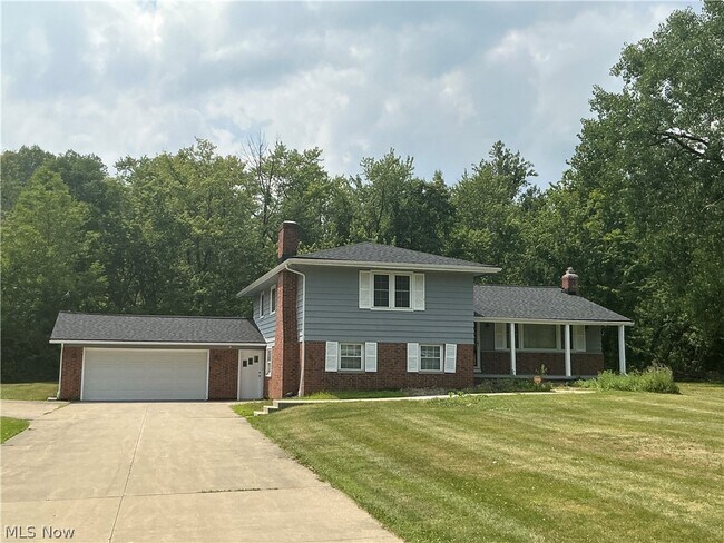 Photo - 3732 Maplecrest Rd