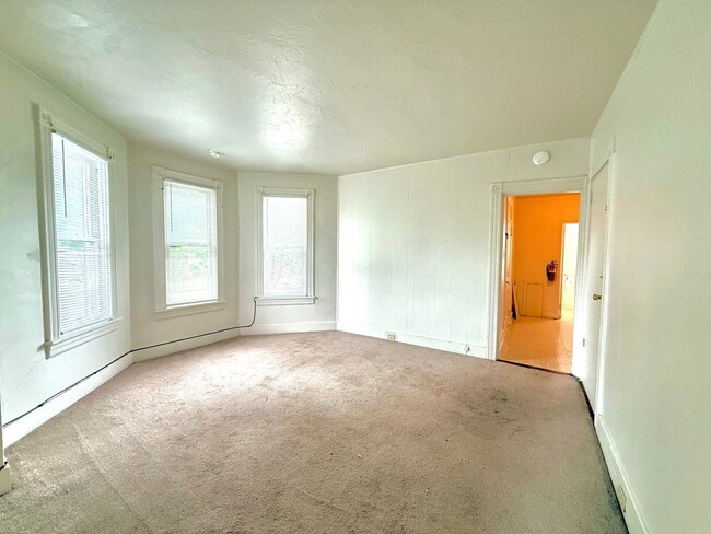 Photo - 1946 Willow Street Pike Unit 2s
