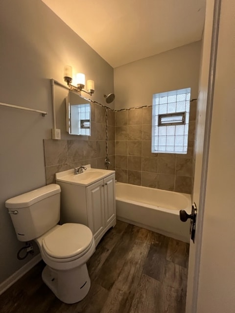 Photo - 8038 S Maryland Ave Unidad 2