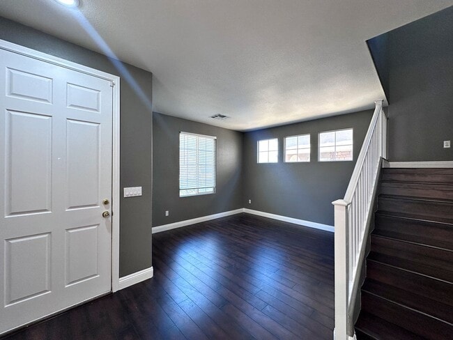 Photo - 4 BEDROOM 2.5 BATH HOME IN MOUNTAINS EDGE