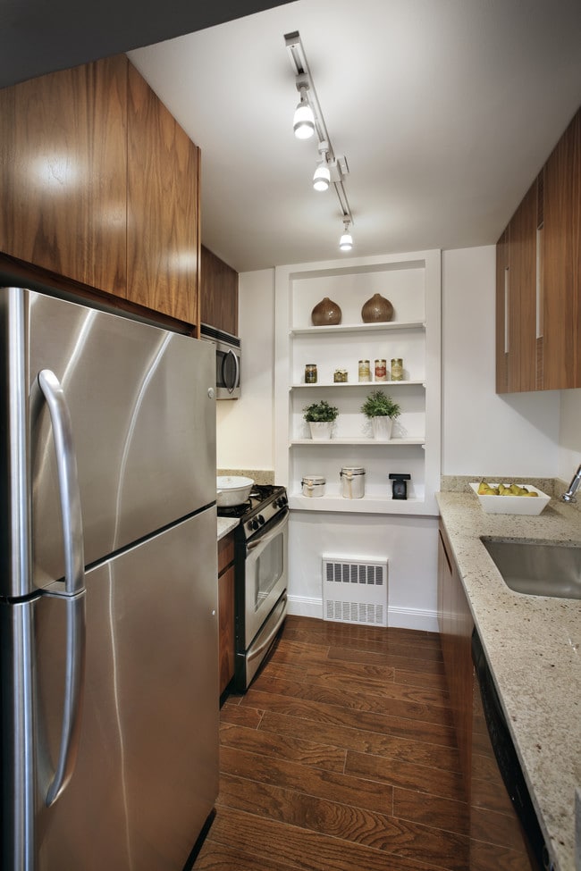 Photo - The Wimbledon