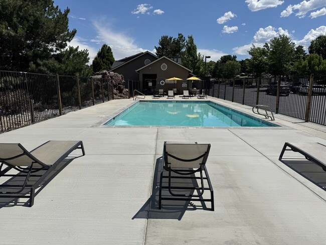 Photo - Boulder Creek Apartments