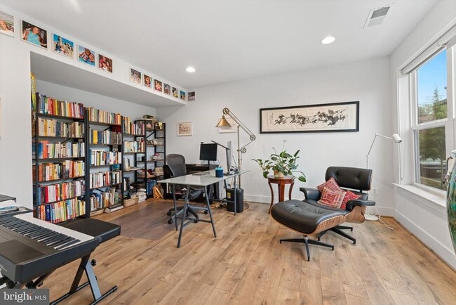 Photo - 3533 Bellflower Ln