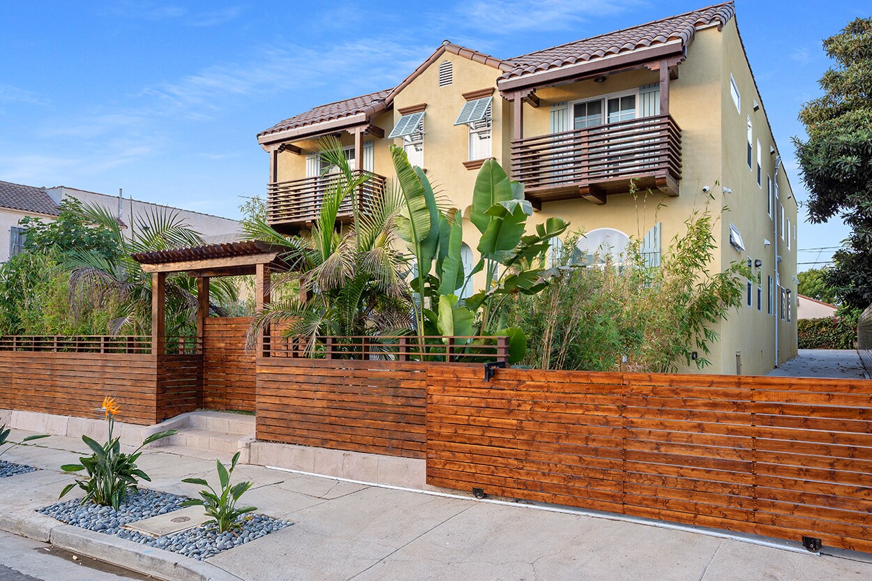 4537 St Elmo Dr - 4537 St Elmo Dr