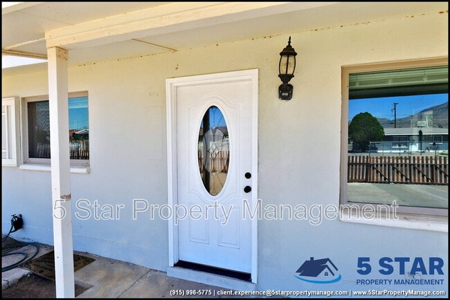 Photo - 10324 Newport Dr
