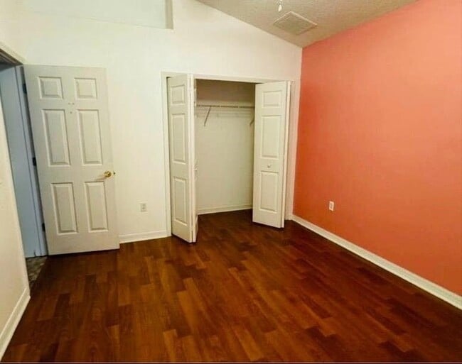 Photo - 4582 Sheringham Ct