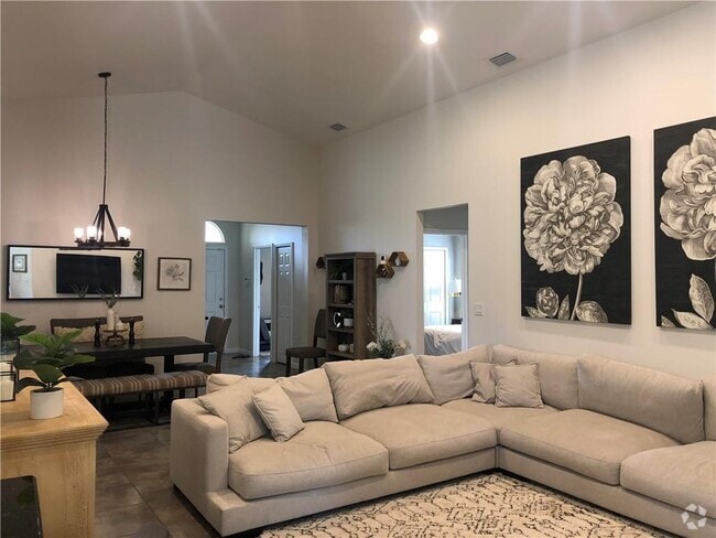 Building Photo - 1739 Berkshire Cir SW Rental