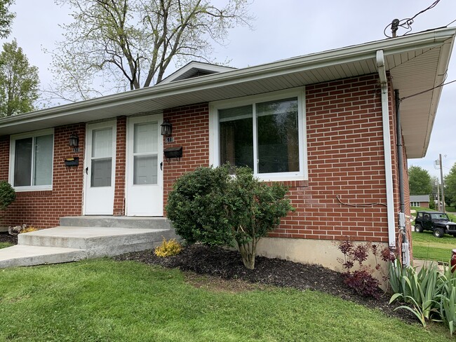 Building Photo - 618 N Ohio St Unit 618 Rental