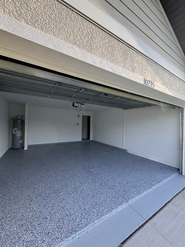 Photo - 10235 Alder Green Dr