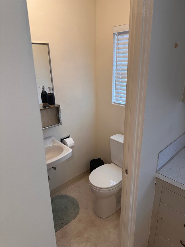 Photo - 8018 MacArthur Blvd