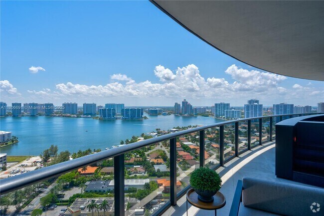 Building Photo - 18555 Collins Ave Unit 2403 Rental