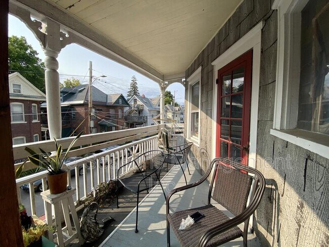 Building Photo - 8 Greene St Rental