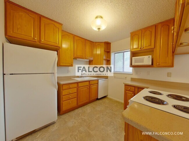 Photo - 2114 Shawnee Dr