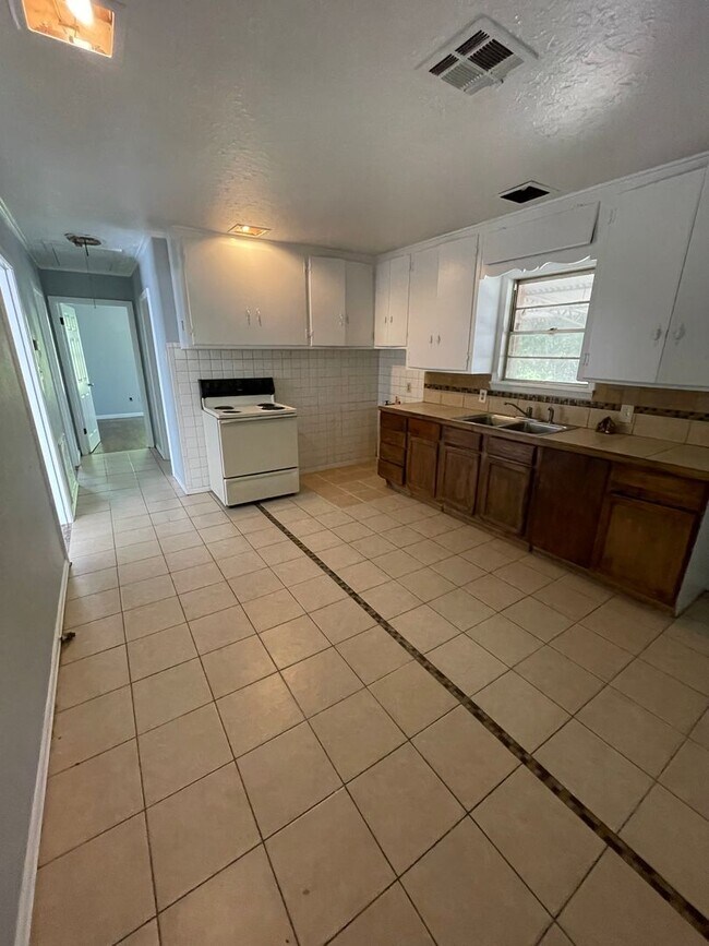 Photo - Two Bedroom Home in Queensborough