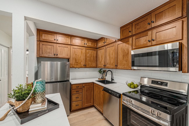 Photo - 620 Mathews St Unidad 104