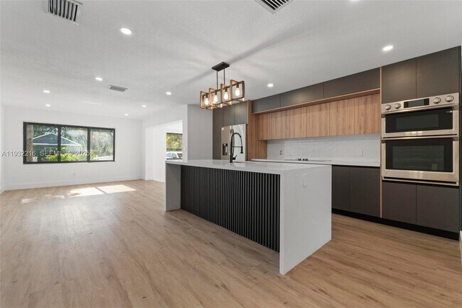 Photo - 1516 SW 30th Terrace