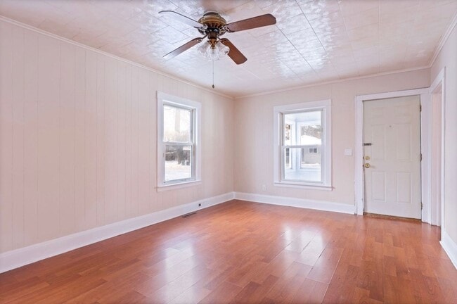 Photo - Charming 2 Bedroom, 1 Bath Home on Niagara – Clean, Cozy & Move-In Ready!