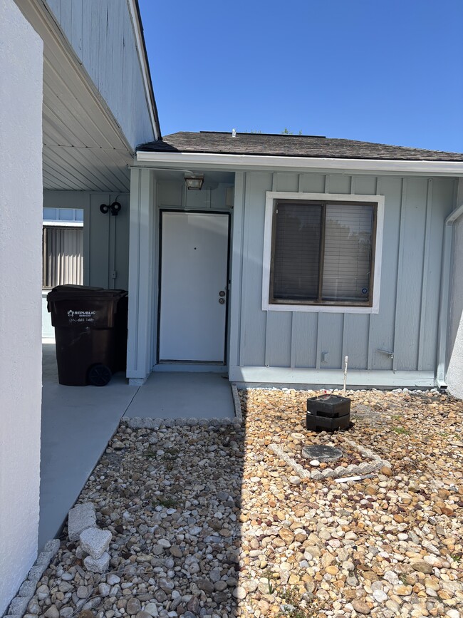 Photo - 471 Prestwick Pl Townhome