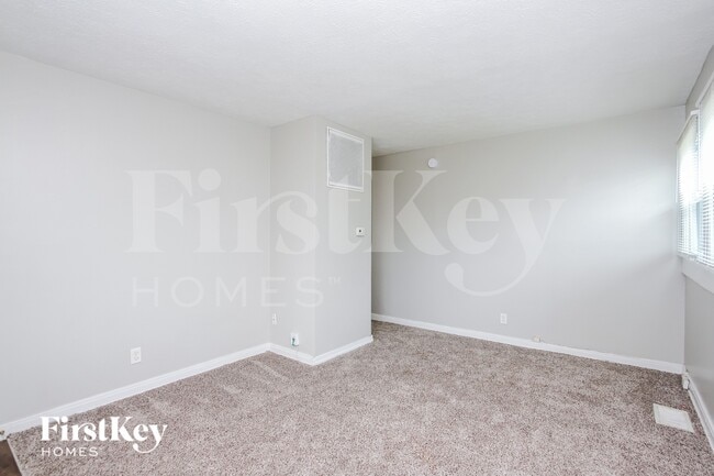 Photo - 4905 Barlow Dr