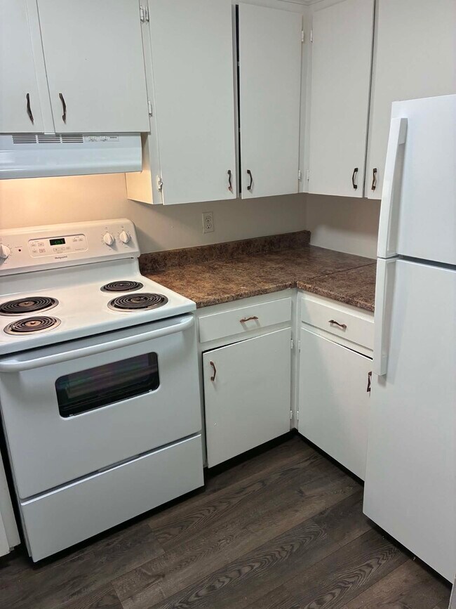 Photo - Partial Renovated Unit in a Fantastic Building Unit 0211