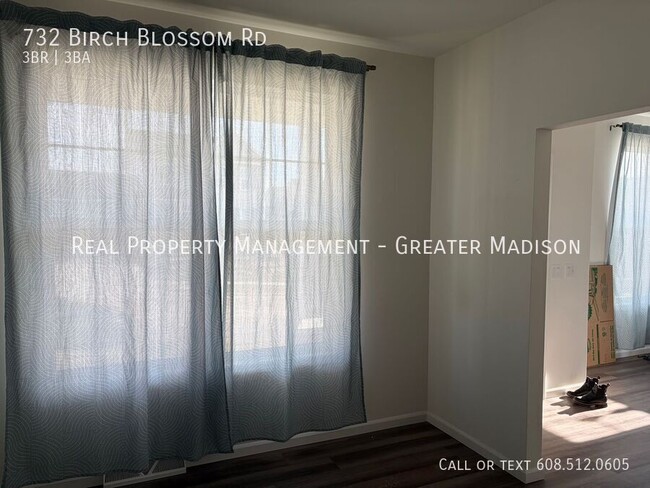 Photo - 732 Birch Blossom Rd