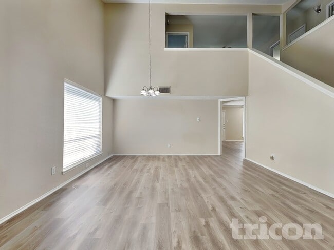 Photo - 1223 Cowden Ct