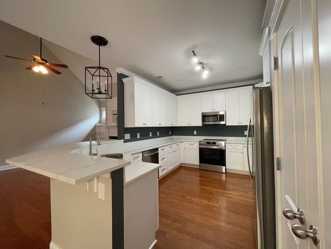 Photo - 2196 Eisenhower Ave