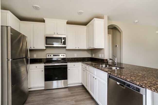 Photo - 25245 Dickens Dr