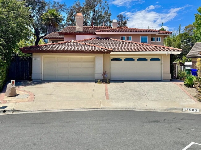 Building Photo - $5,000 - 3 Bed / 3 Bath Updated Carmel Valley Home with Exceptional Location