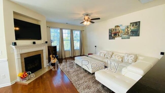 Photo - 850 Windy Falls Dr