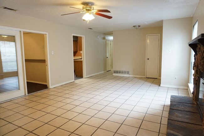 Photo - VIEW NOW - COMING SOON - Charming 3-Bedroom Duplex in East Dallas with Garage & Fenced Yard