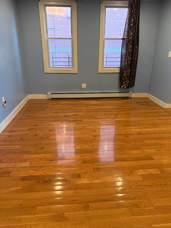 10732 156th St Unit 1 bedroom 1st floor