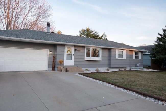 Building Photo - Gorgeous Single Family Home w/ Sundeck and Large Yard!