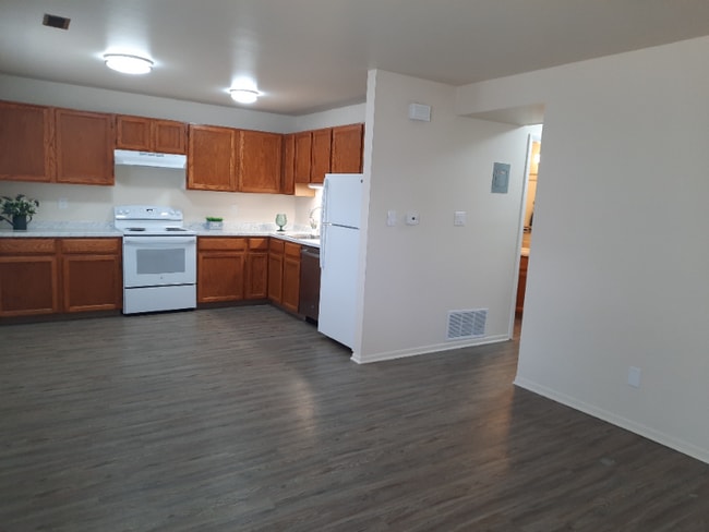 Building Photo - 2911 Concord St Unit F Rental