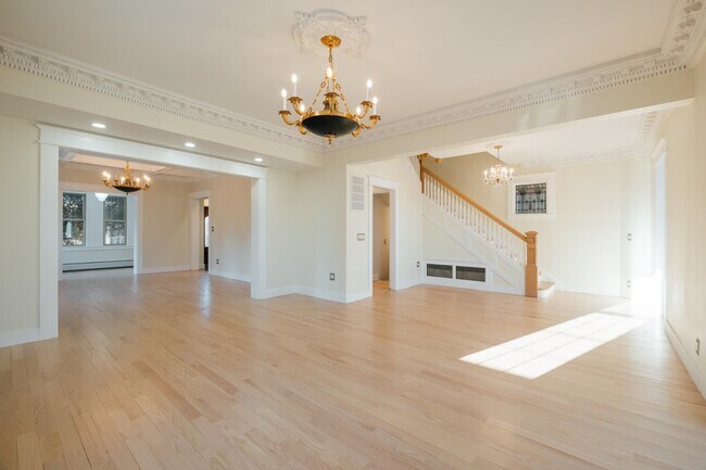 Photo - 821-823 JFK Blvd E